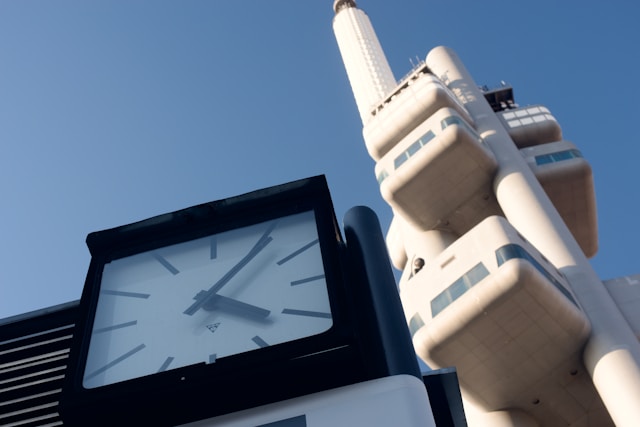 Co oznacza godzina 17:17 w numerologii?