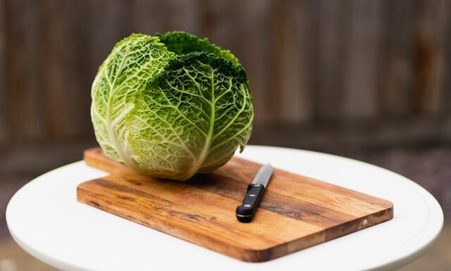 Kapusta z grochem i grzybami – przepis babci na tradycyjne danie