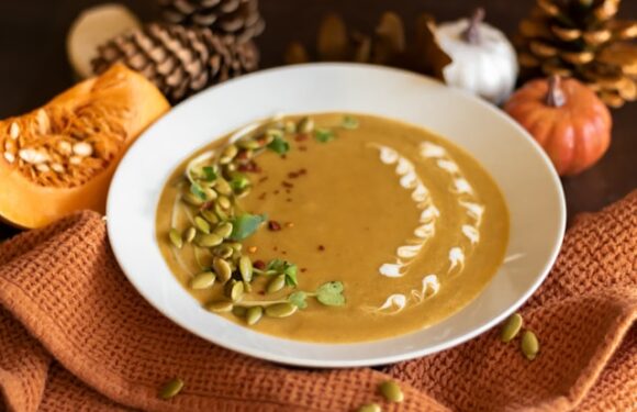 Zupa krem z brokułów z ziemniakami i serkiem topionym – aksamitna i rozgrzewająca