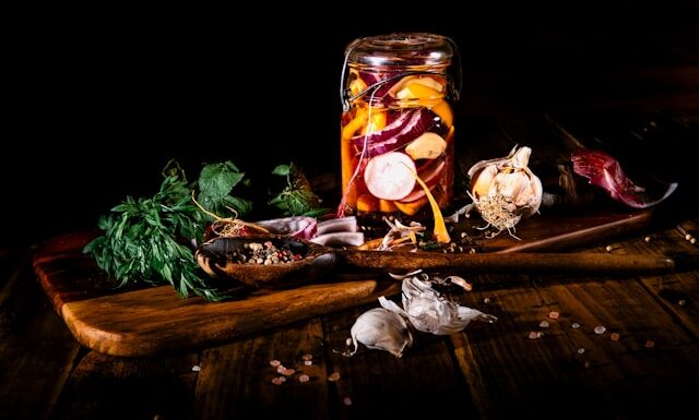 Sałatka z papryki i cebuli do słoików na zimę – sprawdzony przepis