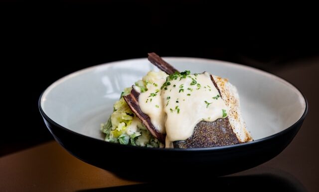 Ryba w sosie śmietanowo-porowym z piekarnika