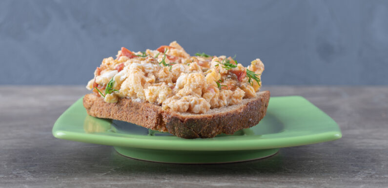 Pasta z tuńczyka, jajka i ogórka